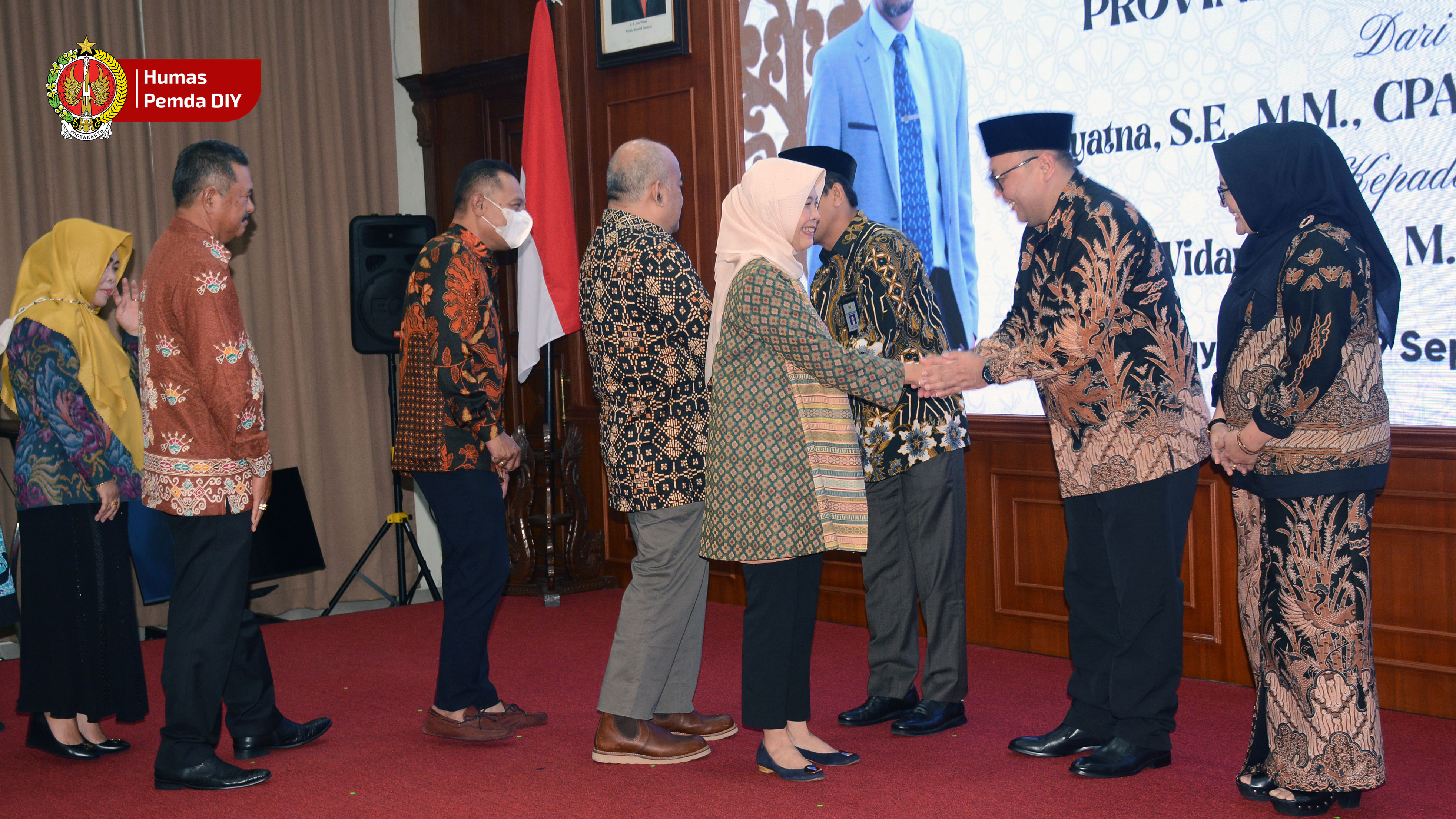Serah terima jabatan Kepala BPK RI Perwakilan DIY dari Jariyatno ke Widi Widayat